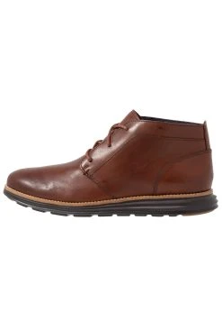 Cole Haan Original Grand Chukka - Lace-Up Ankle Boots - Woodbury/Dark Roast
