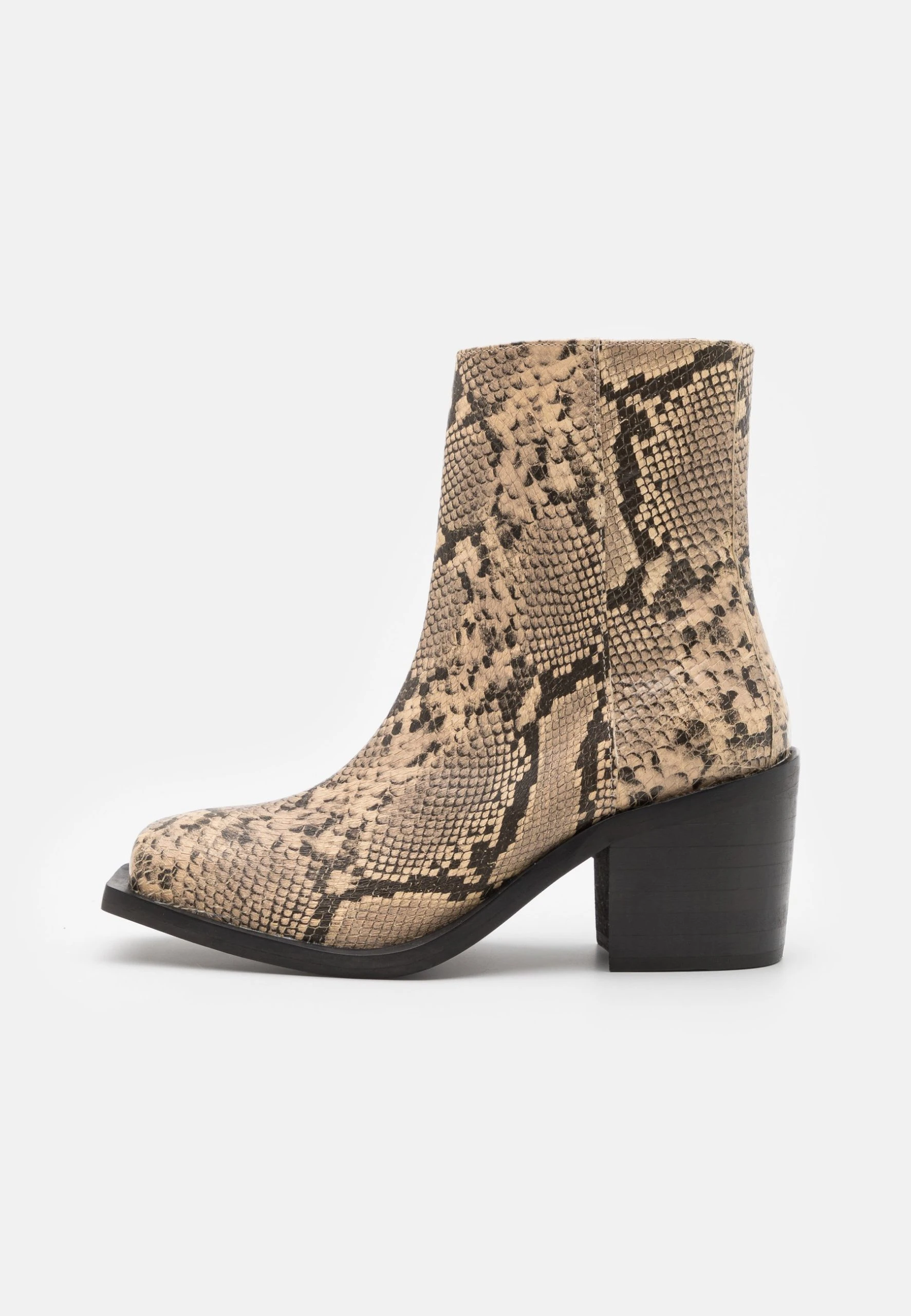 Nola Inside Zip - Cowboy/Biker Ankle Boot - Brown